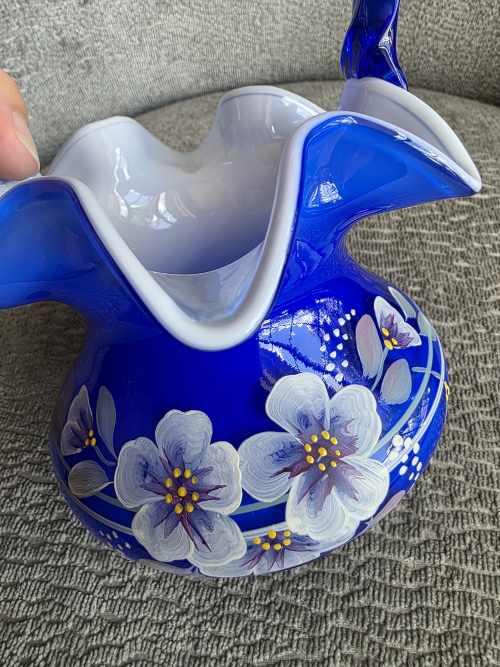 Beautiful Fenton Milk Glass Cobalt Blue Floral Hand Painted Legacy Collection - Picture 13 of 16